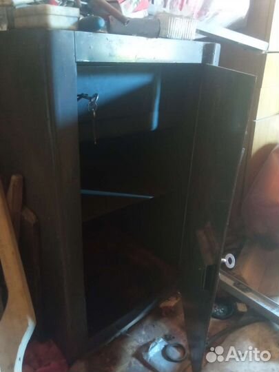 Шкаф металлический сейф