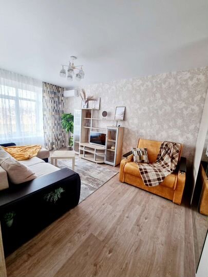 2-к. квартира, 54 м², 1/9 эт.