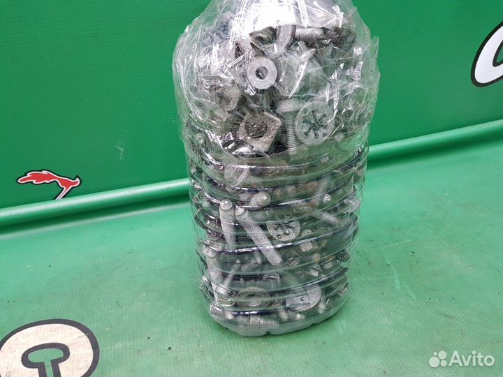 Болты Audi Q5 8R cdnc 2011