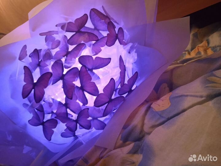 Букет из бабочек в розовом цвете