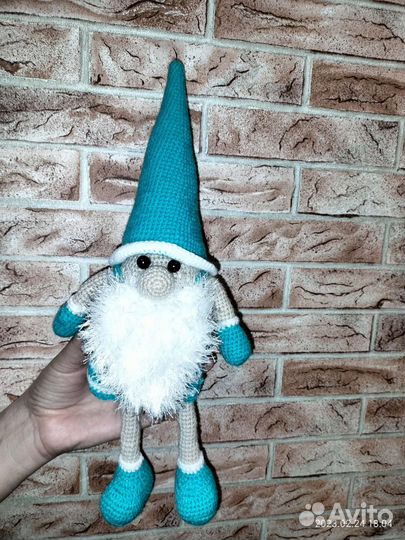 Вязаные игрушки. Зайка и гном