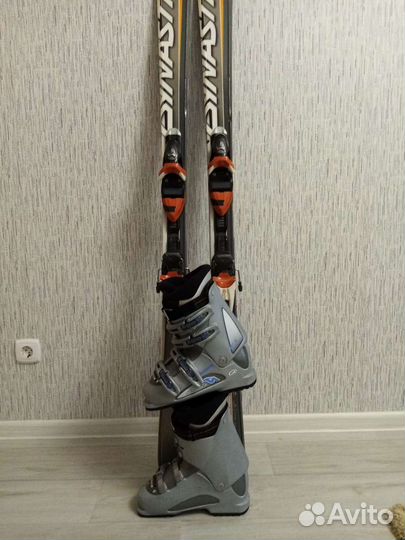 Горные лыжи с ботинками