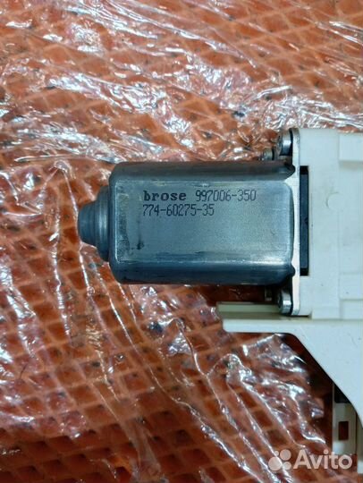 Моторчик Audi A6 C6 4F ccea 2010