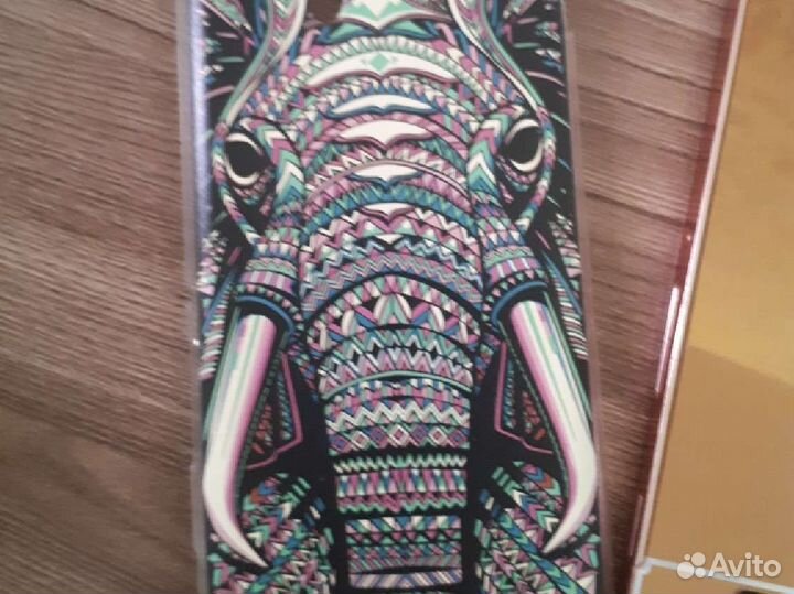 Чехлы на телефон