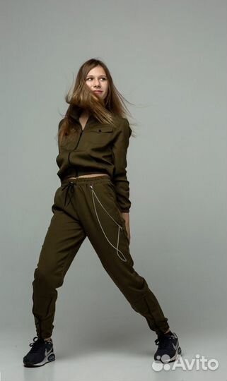 Костюм на девочку очень стильный