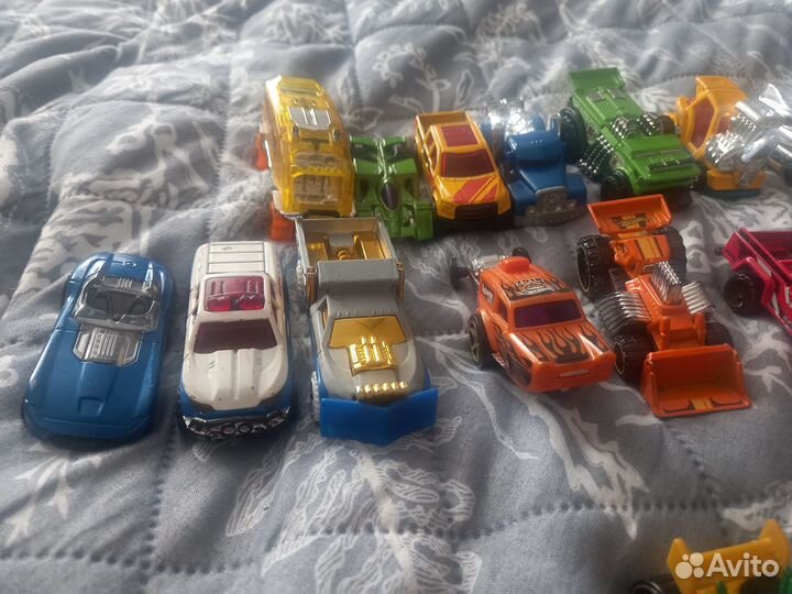 Hot wheels машинки