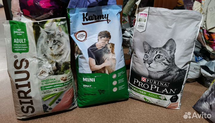 Сухой корм для кошек и собак