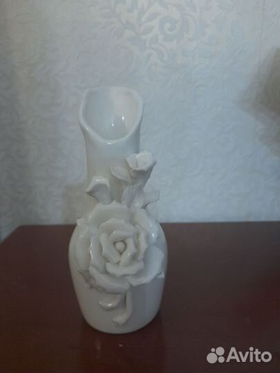 Вазочка с розами