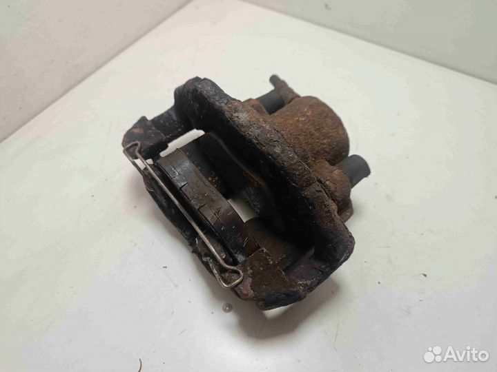 Суппорт передний левый Ford Fusion