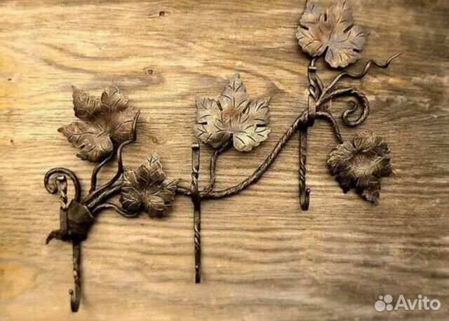 Вешалка в прихожую