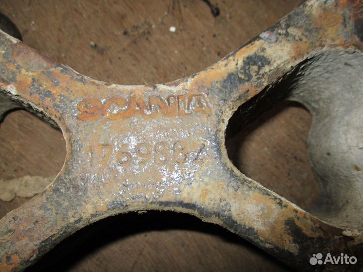 Кронштейн амортизатора scania