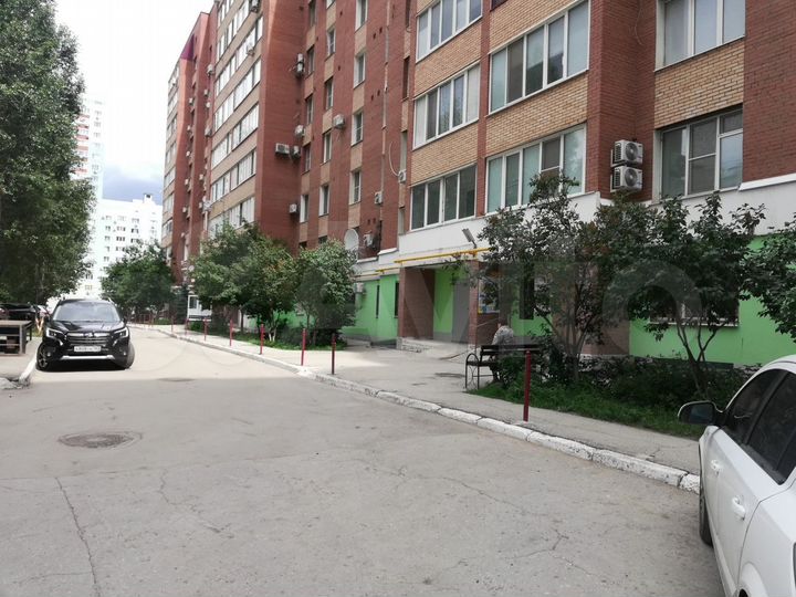 Помещение в густонаселённом спальном районе