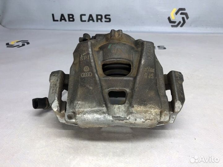 Суппорт тормозной передний левый Audi A4 B8