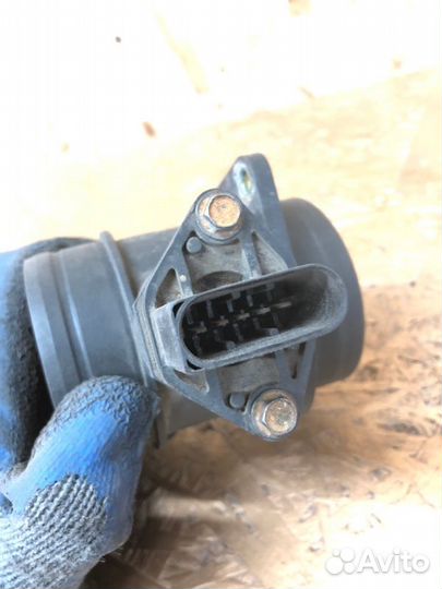 Датчик массового расхода воздуха Volkswagen Golf 4