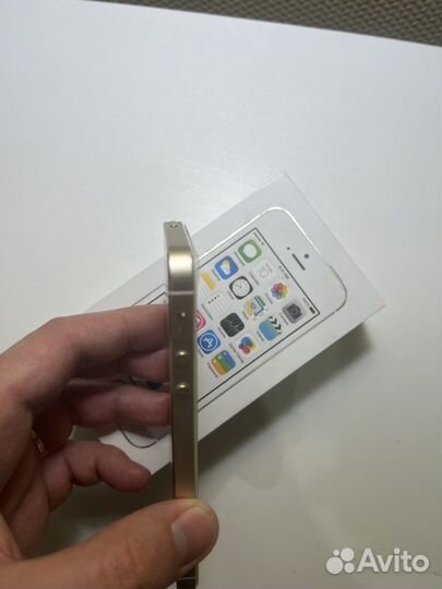 Телефон iPhone 5s 64Gb