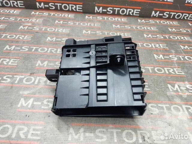 Кронштейн блока управления магнитолой Audi Q5 8R