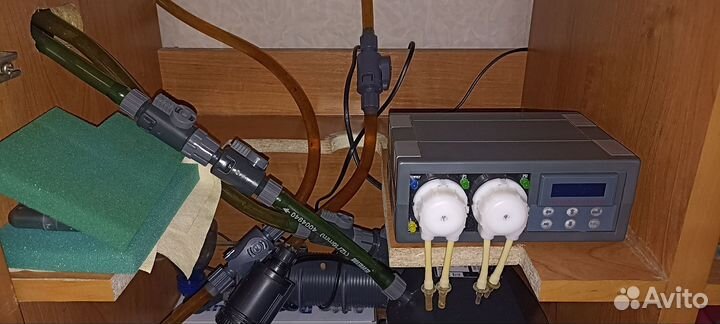 Аквариум с тумбой и всем оборудованием