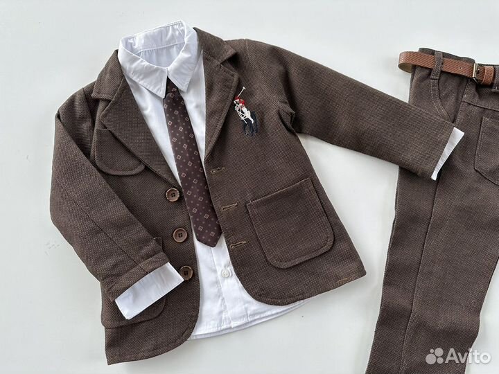 Костюм классический на мальчика