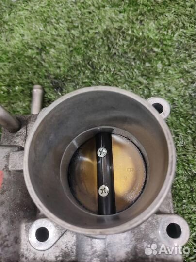 Дроссельная заслонка Toyota Corolla Verso R1 2006