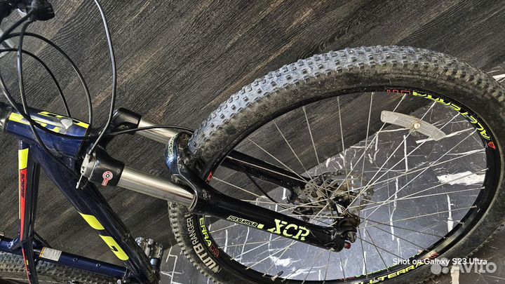 GT Avalanche Elite 27.5 размер М, Air вилка, Deore