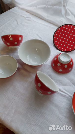 Сервиз горох на красном, остатки