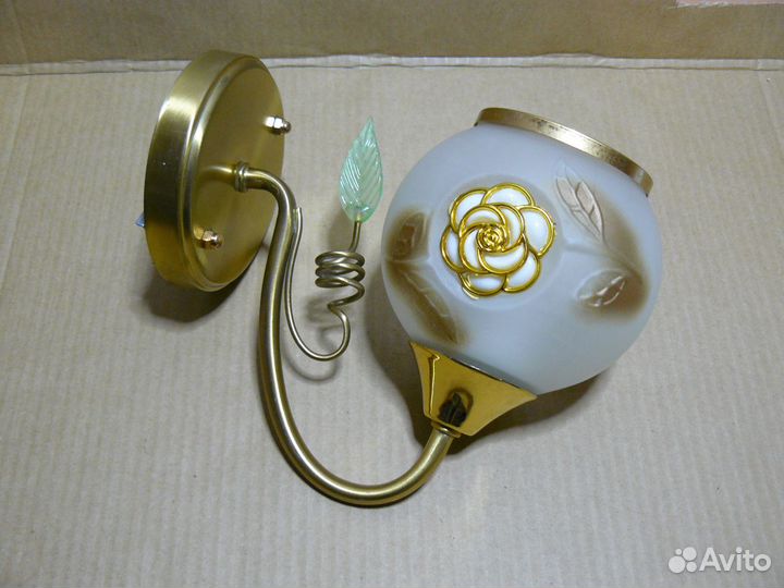 Бра и настольный светильник ночник