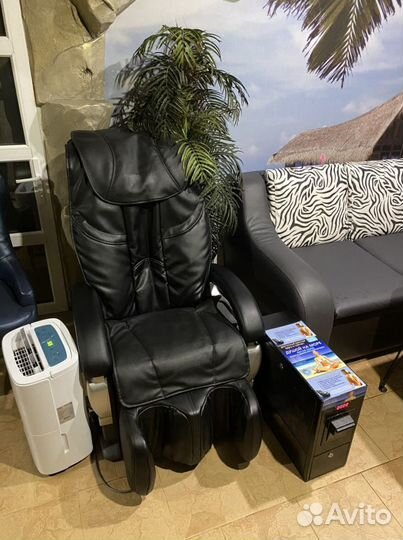 Продам Массажное кресло