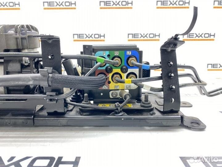 Компрессор пневмоподвески Maserati Levante 3.0