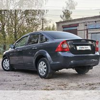 Ford Focus 1.6 AT, 2011, 130 000 км, с пробегом, цена 720 000 руб.