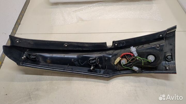 Фонарь (задний) правый Mitsubishi Grandis, 2005