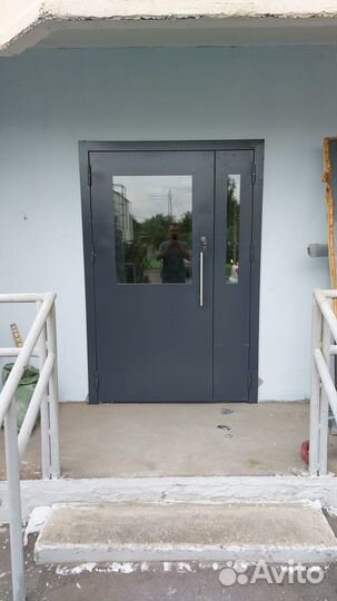 Дверь подъездная