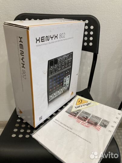 Микшерный пульт Behringer xenyx 802