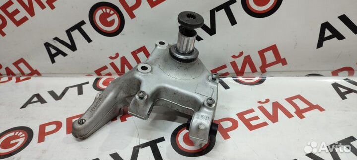 Кулак поворотный задний левый Volkswagen Passat