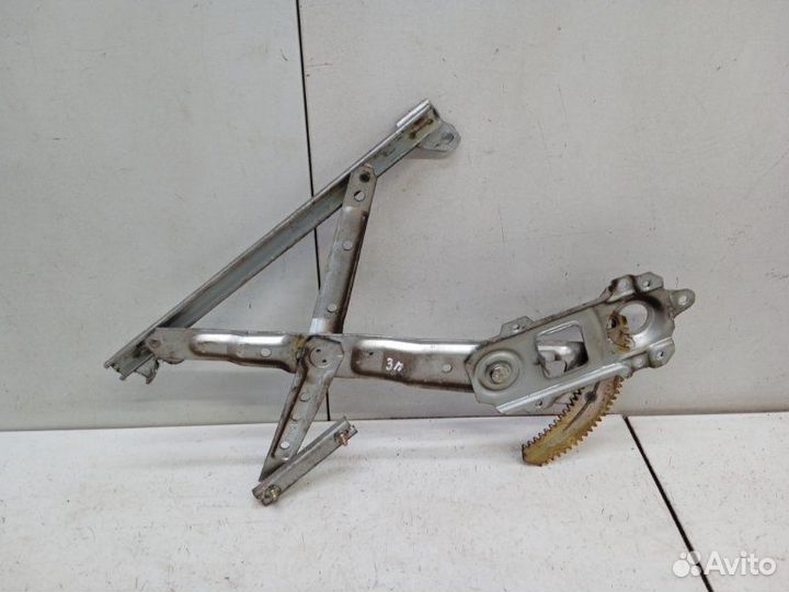 Стеклоподъемник задний правый Subaru Legacy