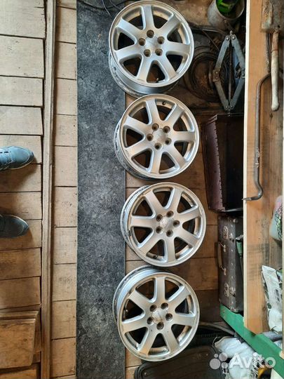 Литые диски r15 на Subaru