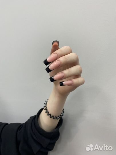 Маникюр и педикюр