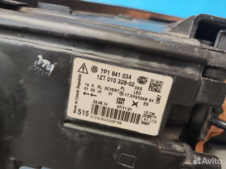 Фара правая Volkswagen Touareg 2 2010-2018