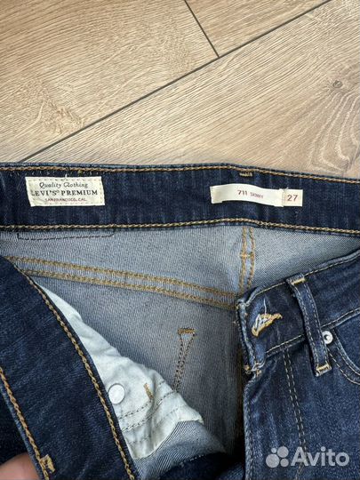 Джинсы женские levis 27