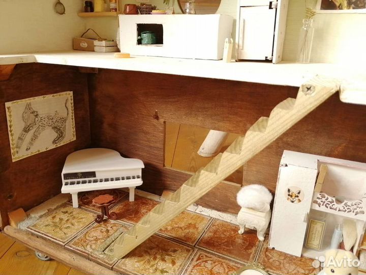 Кукольный домик с мебелью