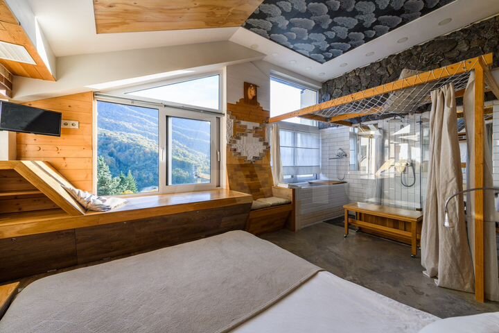 Квартира-студия, 40 м², 3/3 эт.