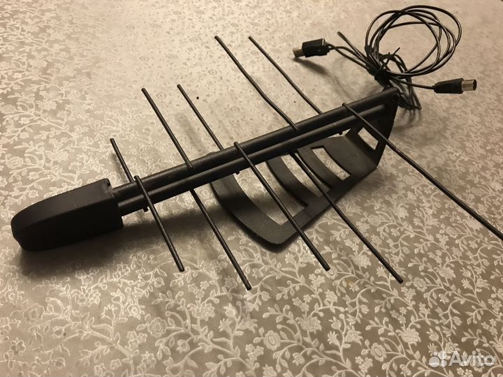 Антенна для тв комнатная с усилителем