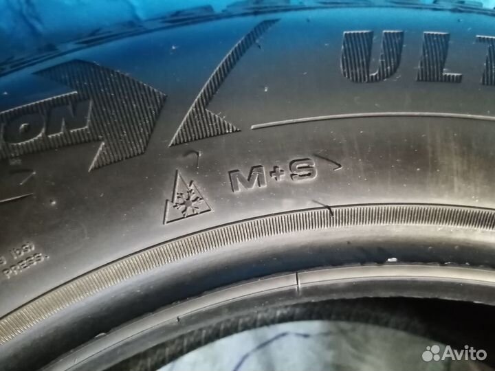 Goodyear UltraGrip Ice 2 215/60 R16 99T