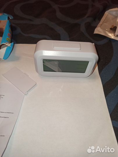 Часы будильник