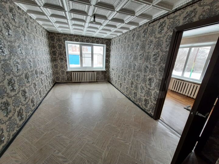 3-к. квартира, 54 м², 1/2 эт.