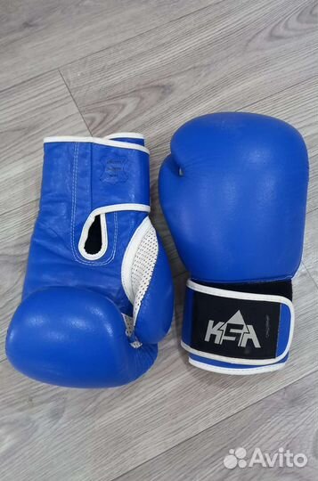 Боксерские перчатки