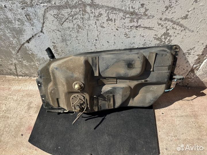 Топливный бак Toyota Gaia ACM10G