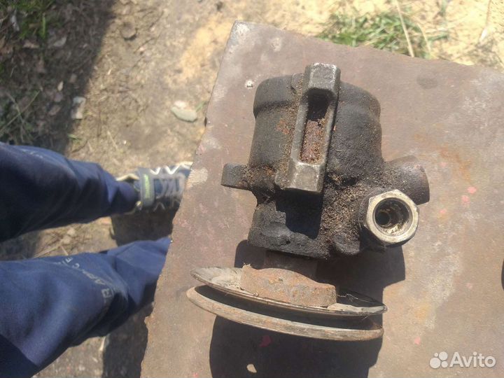 Гидроусилител рулевой