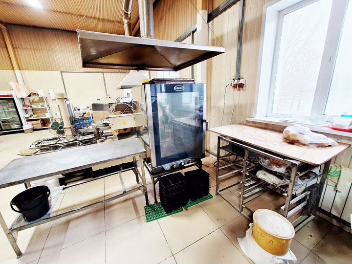 Цех с оборудование для пекарен