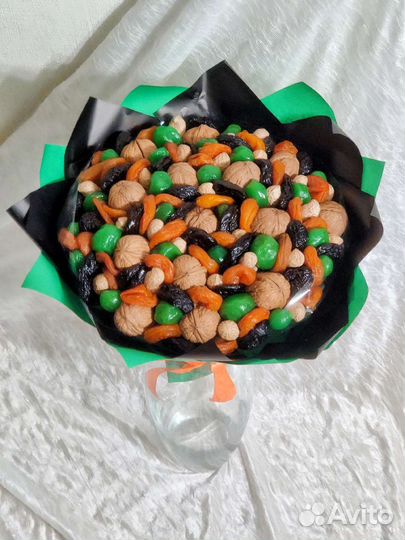 Съедобные букеты из сухофруктов на 1 сентября