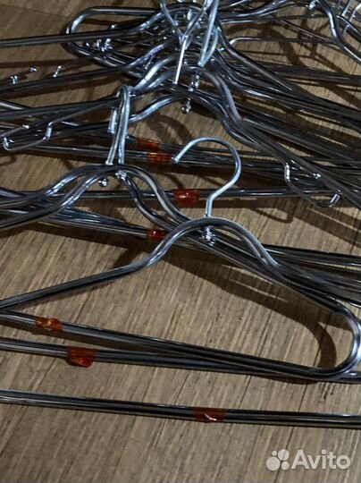 Вешалки плечики